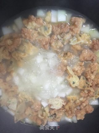 炸肉圆菜头汤的做法步骤：7