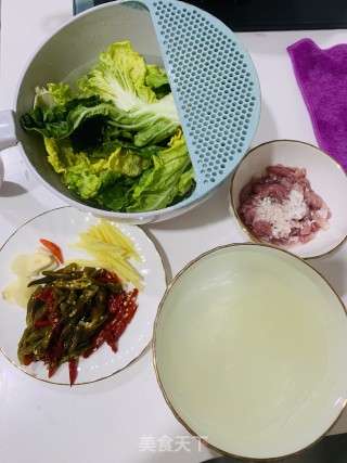 泡椒肉丝粉丝的做法步骤：1