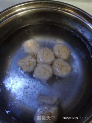 青菜鱼丸面的做法步骤：2