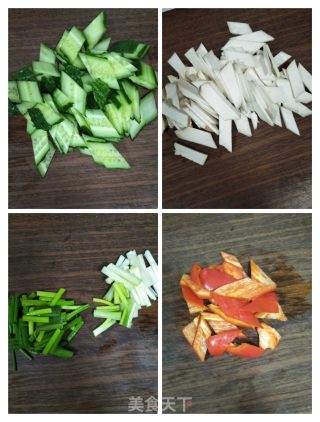 鸡蛋杏鲍菇炒黄瓜的做法步骤：2