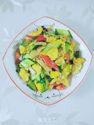 鸡蛋杏鲍菇炒黄瓜的做法步骤：6