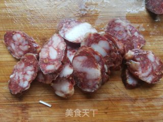 红红火火：金针菇蒸腊肠的做法步骤：6