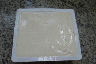 虾仁咸鸭蛋豆腐羹的做法步骤：2