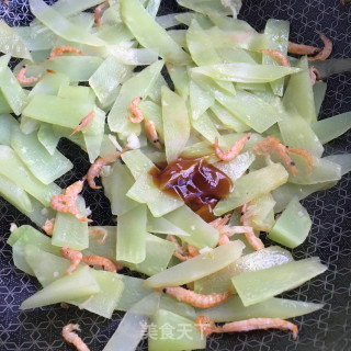 对虾干炒笋片的做法步骤：6