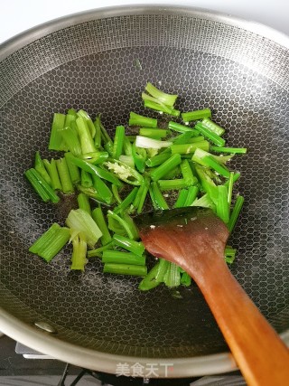 炒卤猪鼻子的做法步骤：4
