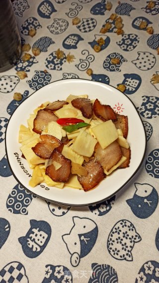 腊肉焖冬笋的做法步骤：9
