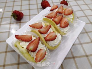 草莓抱抱蛋糕的做法步骤：16
