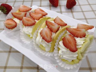 草莓抱抱蛋糕的做法步骤：17