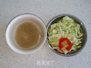 包菜炒粉丝的做法步骤：3