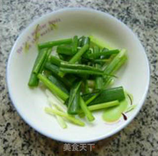 黑木耳瘦肉丝盖浇面的做法步骤：4
