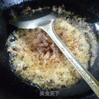 黑木耳瘦肉丝盖浇面的做法步骤：9