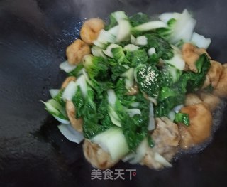 青菜烧油面筋的做法步骤：6