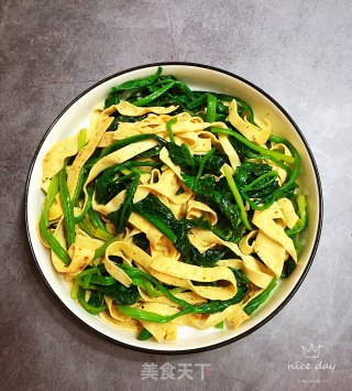 菠菜拌豆皮的做法步骤：8
