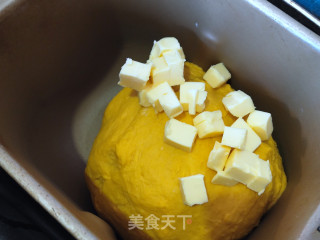 南瓜淡奶油吐司的做法步骤：3