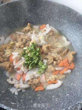 莲藕炖炸肉的做法步骤：9