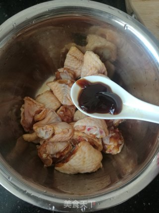 黑木耳蒸鸡中翅的做法步骤：4