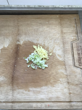 鸡丝炒虫草花的做法步骤：5
