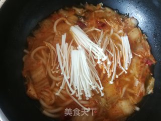 金针菇泡菜乌冬面的做法步骤：10
