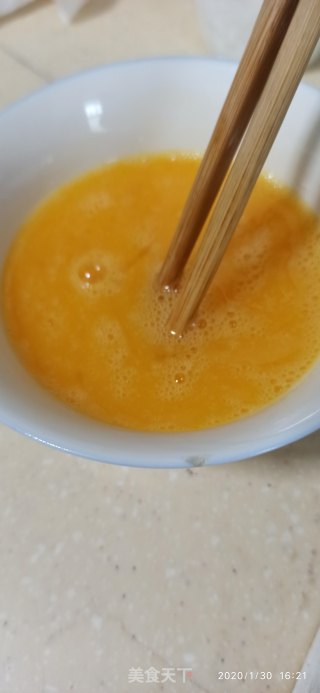 三素炒米饭的做法步骤：1