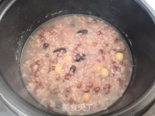 红豆莲子粥的做法步骤：5