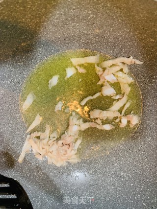 泡椒肉丝炒饭的做法步骤：2