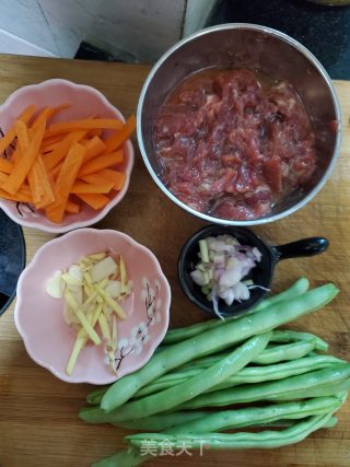 四季豆炒滑牛肉的做法步骤：2