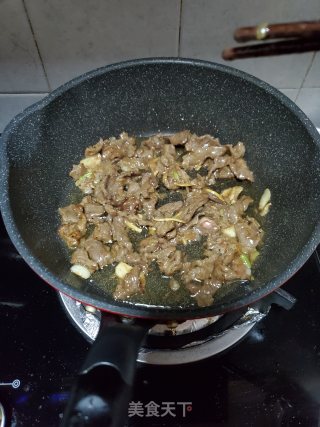 四季豆炒滑牛肉的做法步骤：7