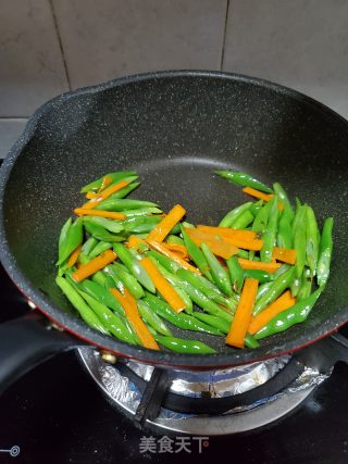 四季豆炒滑牛肉的做法步骤：10