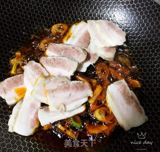 回锅肉炒圆白菜的做法步骤：6