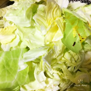 回锅肉炒圆白菜的做法步骤：8