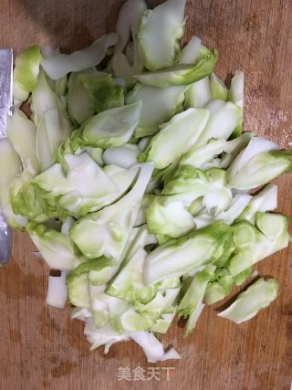 清炒儿菜的做法步骤：1