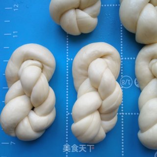 牛奶蜂蜜麻花的做法步骤：9