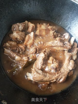 酱烧排骨的做法步骤：1