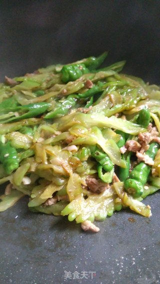 瘦肉炒苦瓜的做法步骤：8
