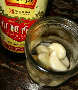 香醋腊八蒜的做法步骤：3