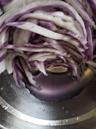 紫菜梗炒肉的做法步骤：5