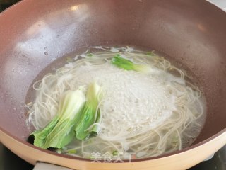 排骨汤面的做法步骤：5