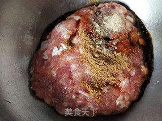 三文鱼牛肉米饭堡的做法步骤：3
