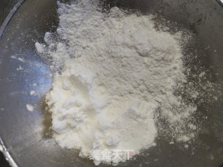 糖醋三文鱼丁的做法步骤：2