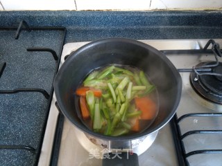 鸡胸肉丸汤的做法步骤：13