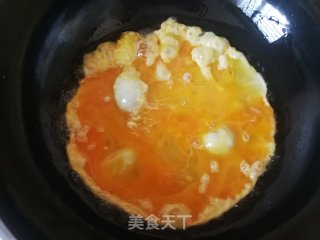 西芹炒鸡蛋的做法步骤：3