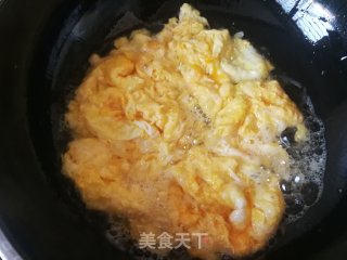 西芹炒鸡蛋的做法步骤：4