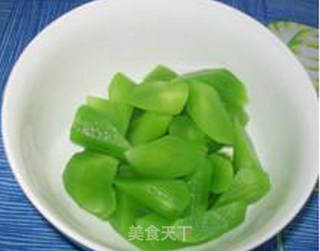 菠萝莴笋的做法步骤：5