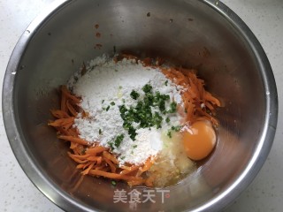 胡萝卜鸡蛋饼的做法步骤：4