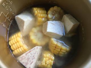 香芋玉米鸡汤的做法步骤：7