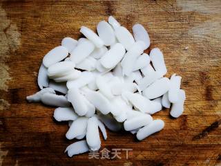 苹果红薯年糕汤的做法步骤：2