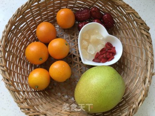金桔雪梨汤的做法步骤：1