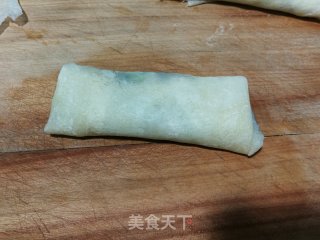 荠菜春卷的做法步骤：7