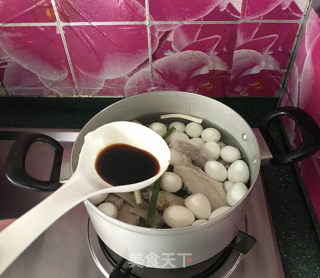 鹌鹑蛋卤鸭四件的做法步骤：4