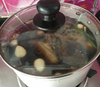 鹌鹑蛋卤鸭四件的做法步骤：5